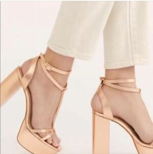 Free People , women's Vegan Elegant Gold Platform Heels 10. NWOT